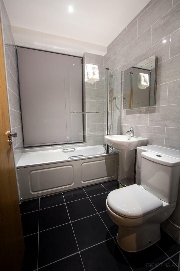 Somerville Apartments London Heathrow Hillingdon Dış mekan fotoğraf