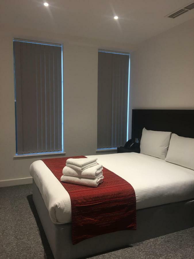 Somerville Apartments London Heathrow Hillingdon Dış mekan fotoğraf